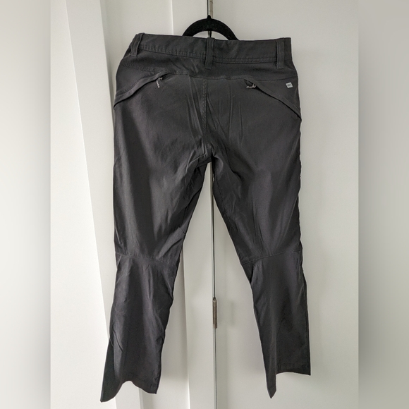 MEC Terrena Stretch Pants Hiking Black Size 4 Inseam 29.5" - Picture 7 of 14